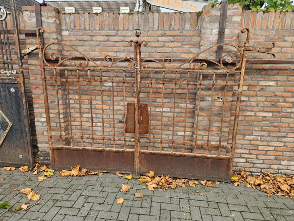 Prachtig zwaar antieke smeedijzeren dubbele poort, Ophalen, IJzer, Sierhekwerk