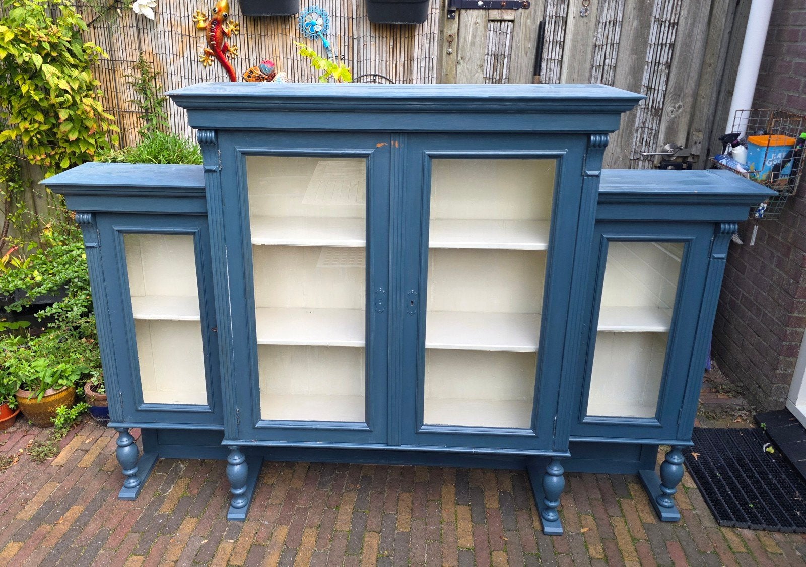 gratis antieke blauwe vitrinekast met glazen deuren, Antiek en Kunst, Ophalen
