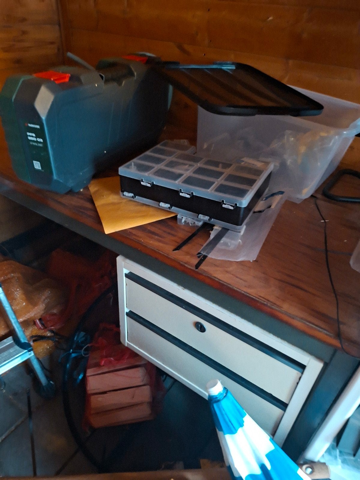 Gratis werkbureau schuur, Ophalen
