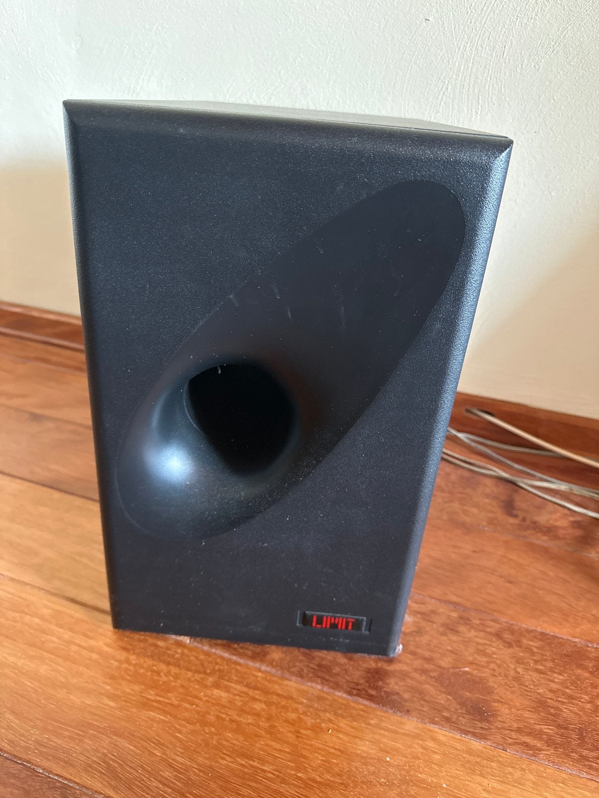 Limit Subwoofer - Krachtige Bass voor Thuisbioscoop, Ophalen, Gebruikt