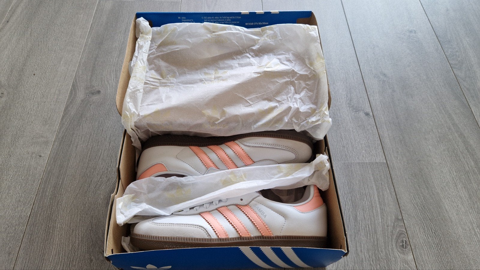 Dames Adidas Sneakers - Maat 39,5 - Nieuw met doos, Kleding | Dames, Adidas, Wit, Nieuw, Ophalen of Verzenden