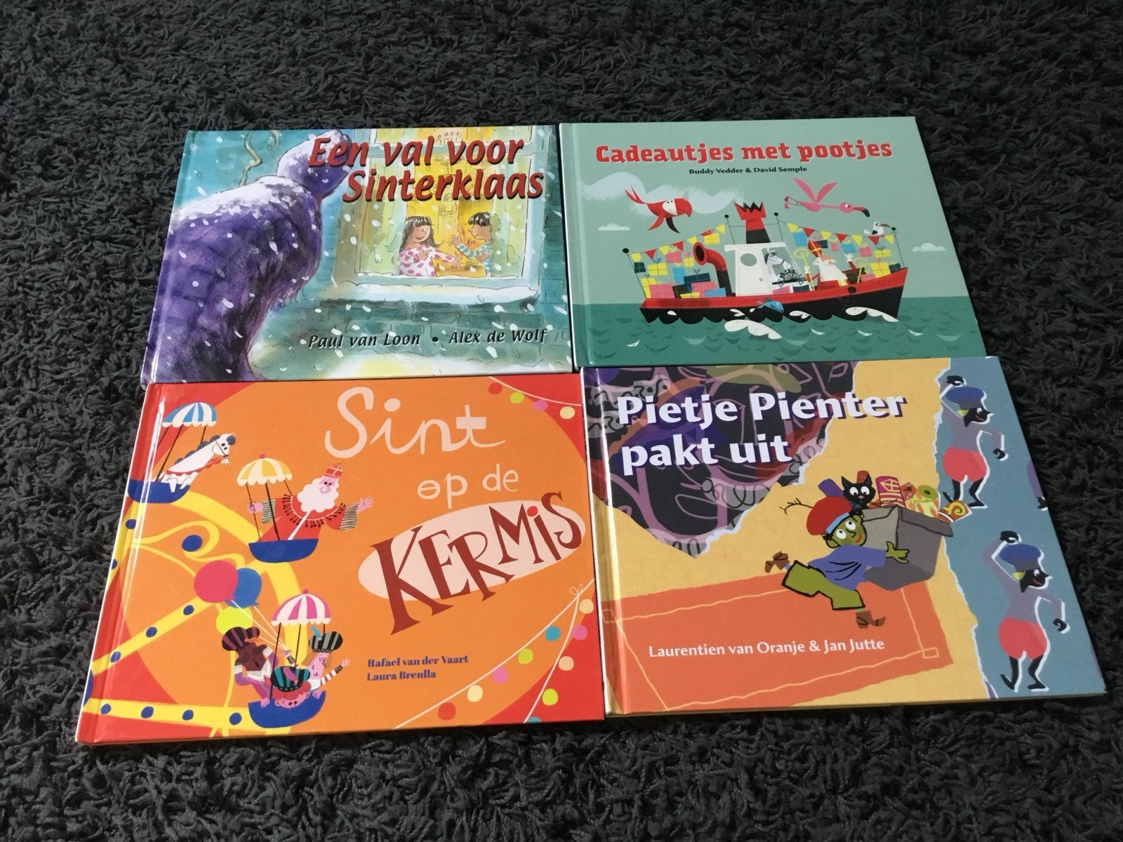 Sinterklaas en Pietje Pienter boeken - 4 stuks, Gelezen, 5 of 6 jaar, Fictie algemeen, Jongen of Meisje