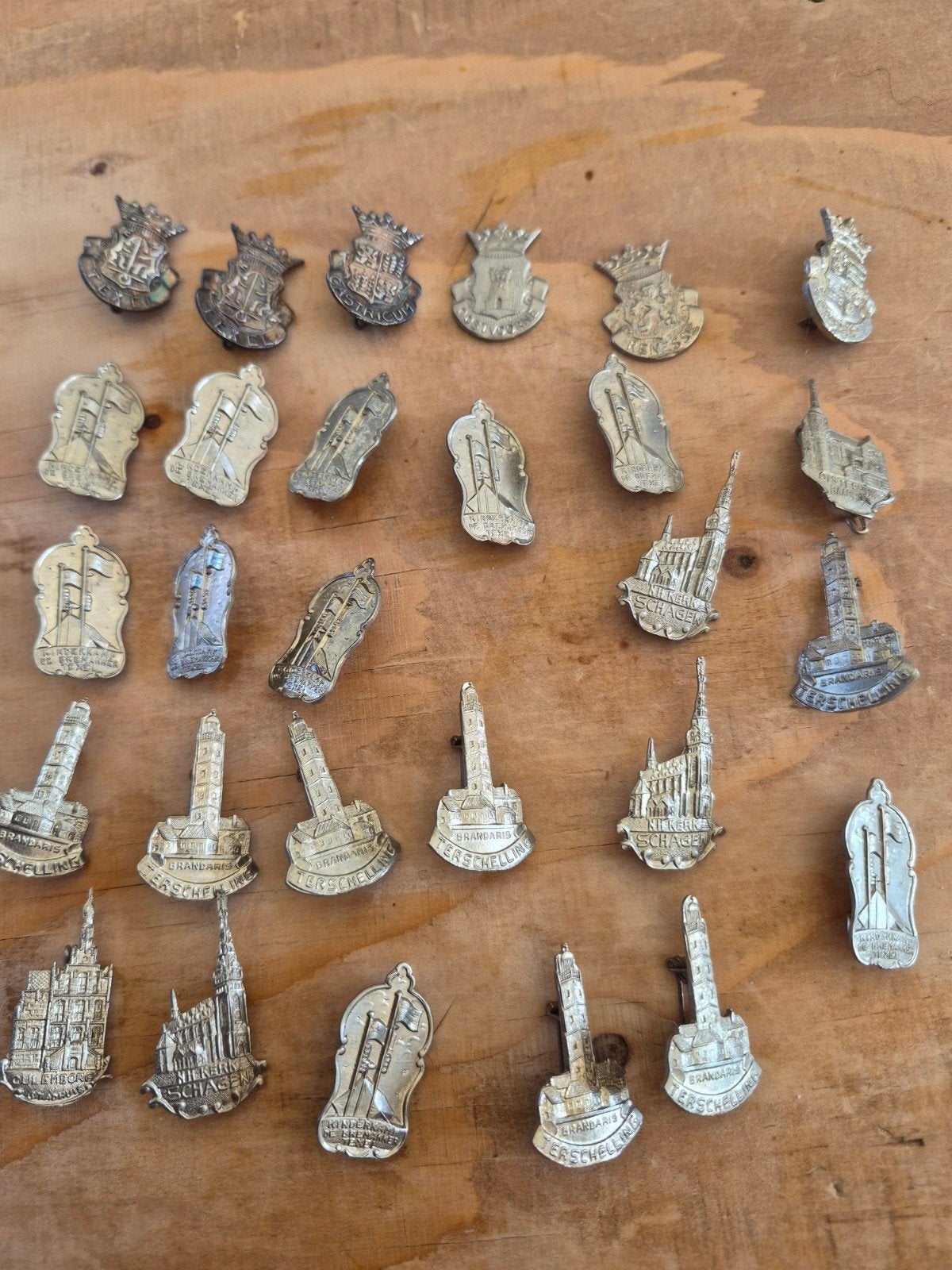 Oude vintage verzameling metalen speldjes – Terschelling, Sc, Ophalen of Verzenden, Gebruikt, Overige onderwerpen