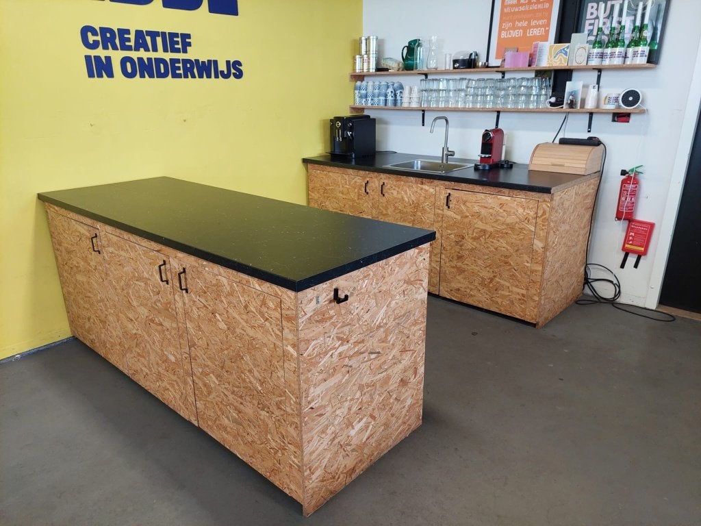 Keukenblok met Losse Bar (OSB materiaal), Ophalen, Gebruikt, Bruin, Overige typen