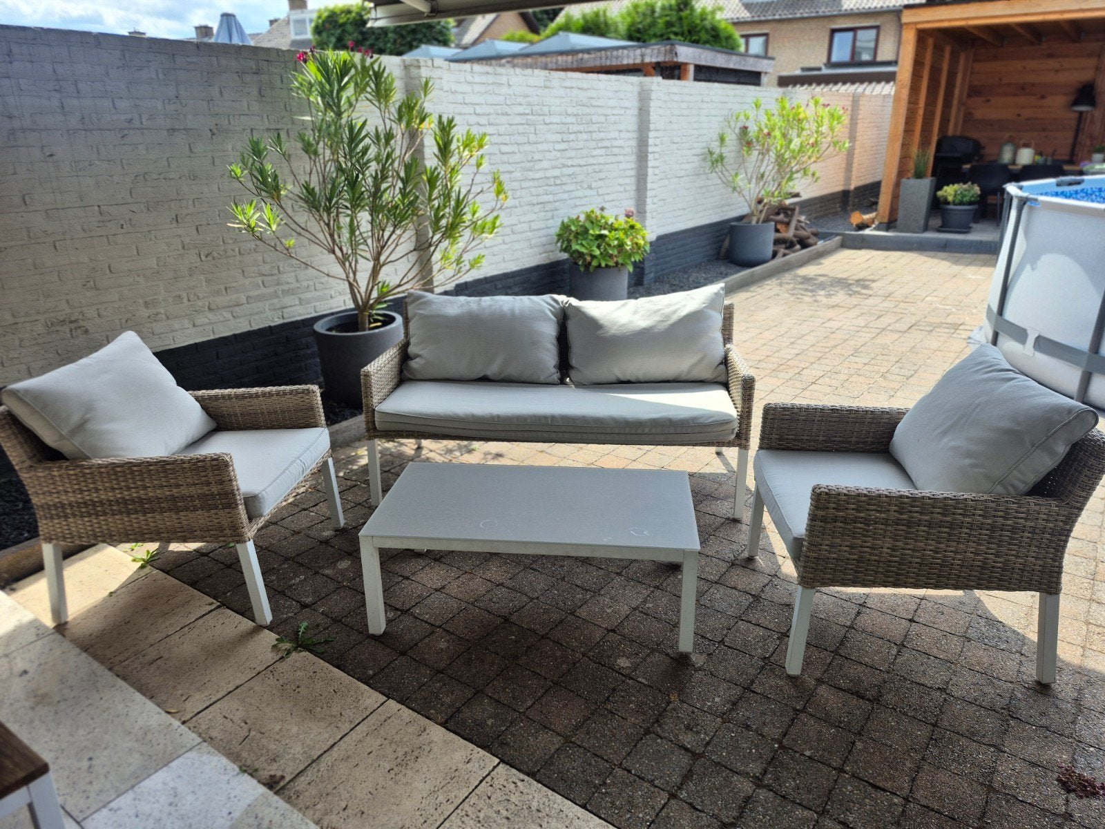Buitenset Le Sud met 2 stoelen, bank en glazen tafel, Ophalen, Bank