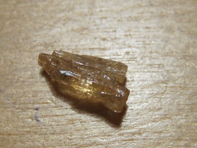 min.7x ruwe edelsteen GOUDTOPAAS (8), Verzenden, Mineraal