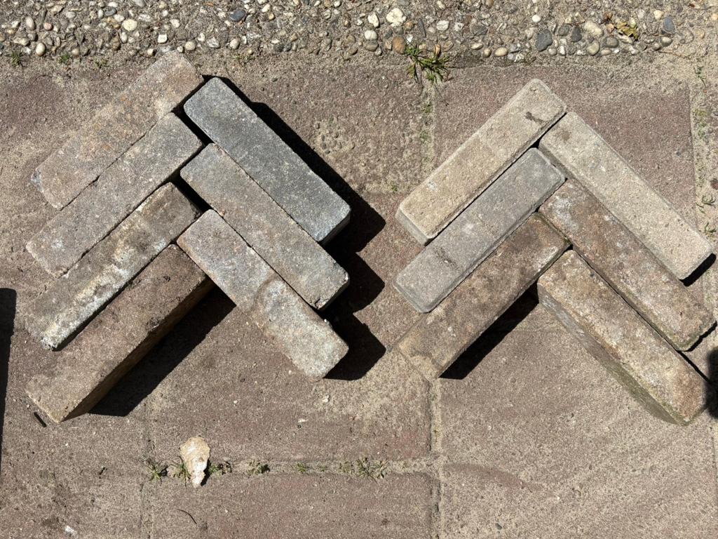Waaltjes GRATIS, Tuin en Terras, Tegels en Klinkers, Ophalen, Zo goed als nieuw, Beton, Klinkers