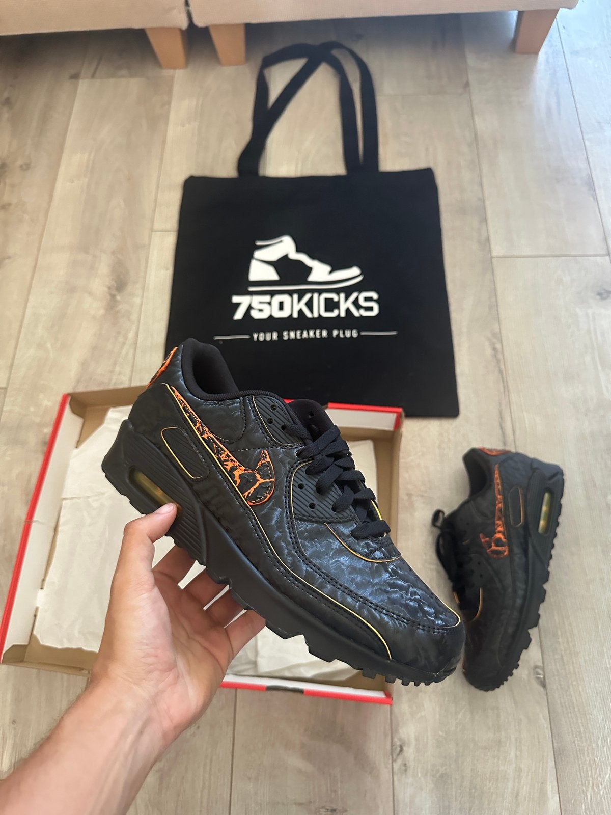 Nike Air Max 90 QS Volcano Maat EU44 HF3248-001, Overige kleuren, Nieuw, Ophalen of Verzenden, Sneakers of Gympen