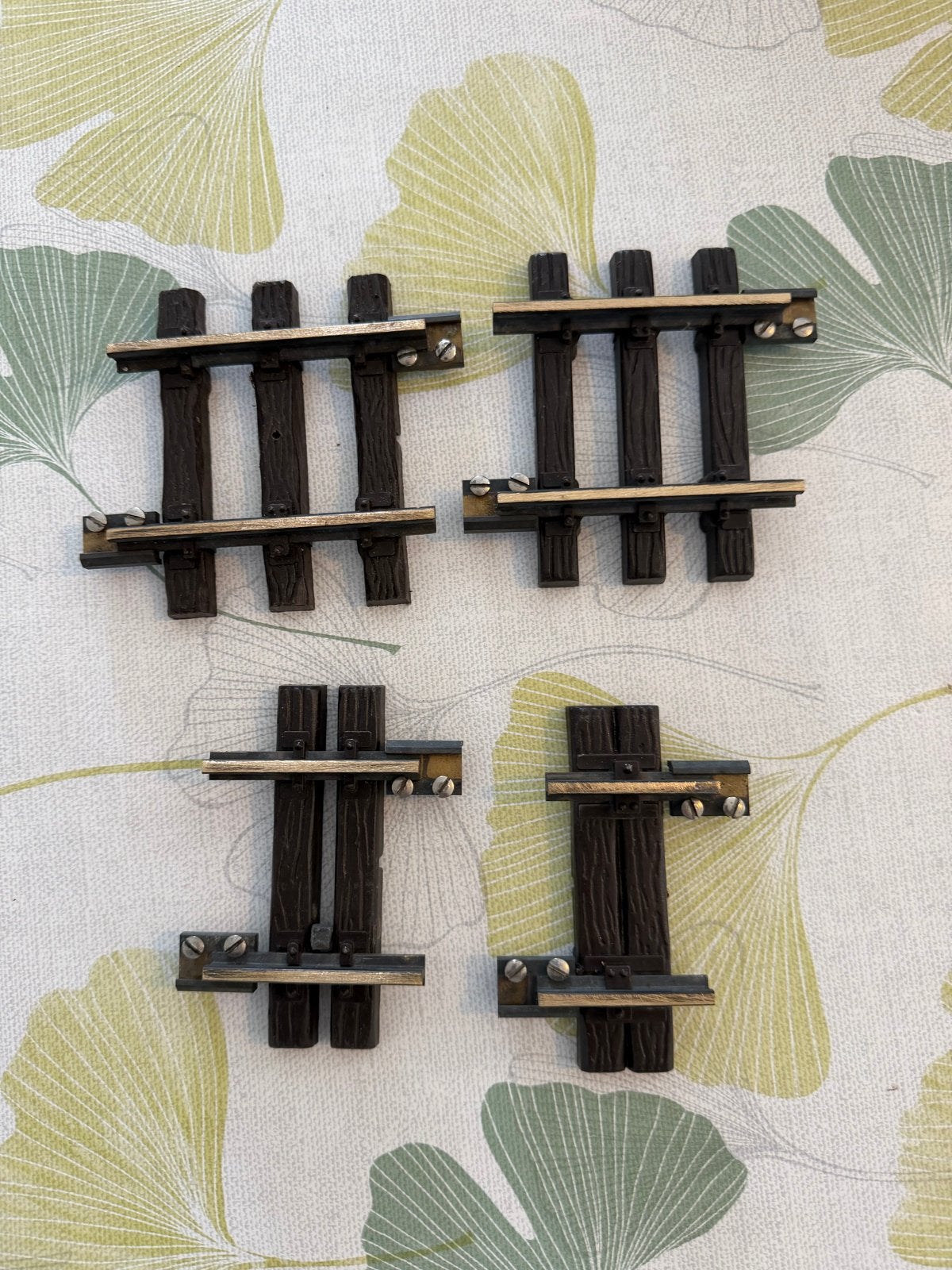 Originele LGB rails Messing rails met schroeflassen 4 stuks, Gelijkstroom, Rails, Ophalen of Verzenden, Zo goed als nieuw