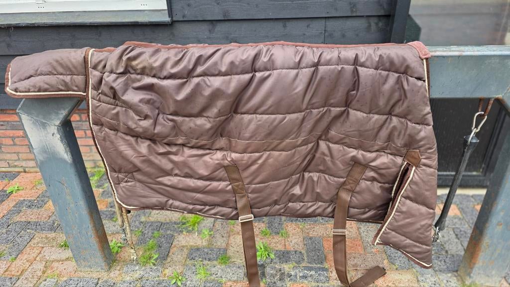 Staldeken premiere bruin 165/122, Dieren en Toebehoren, Paarden en Pony's | Dekens en Dekjes, Ophalen of Verzenden, Gebruikt