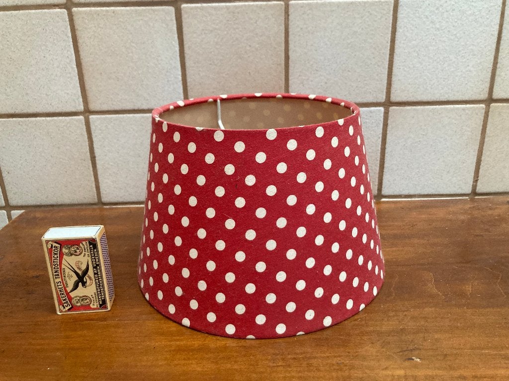 cottage rood rode rond lampenkapje met witte stippen stipjes, Huis en Inrichting, Lampen | Lampenkappen, 13 cm, Rond, Ophalen of Verzenden