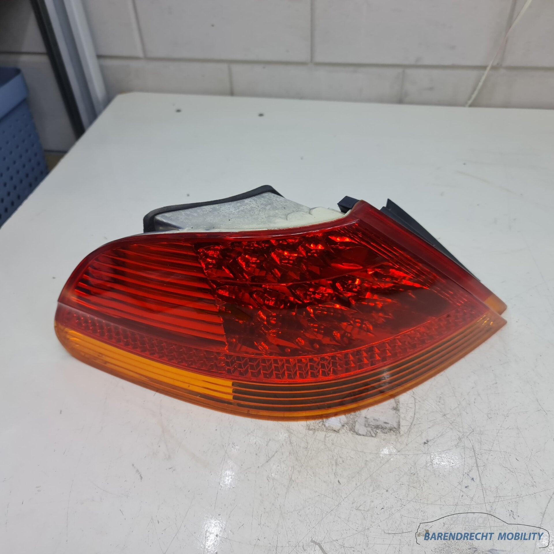 LED achterlicht BMW E65 E66 E67 7 serie links origineel nett, Auto-onderdelen, Petuelring 130
80788  Munich, DE, Gebruikt, Info@bmw.de