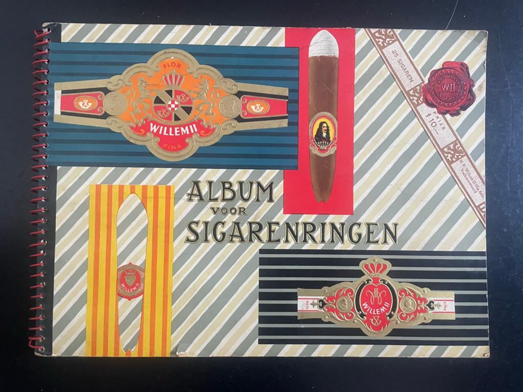 ALBUM VOOR SIGARENRINGEN - WILLEM II - 1959, Verzamelen, Rookartikelen, Aanstekers en Luciferdoosjes, Ophalen of Verzenden, Sigarenbandjes