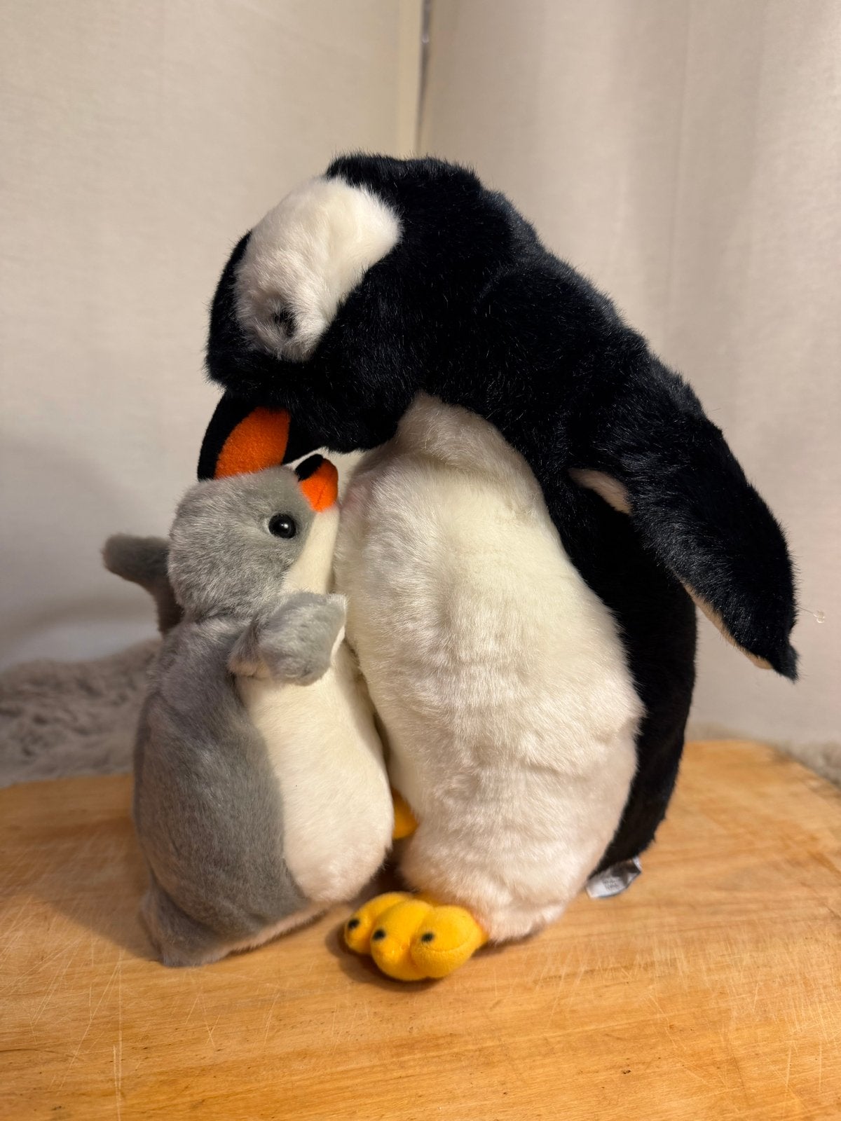 Schattige pinguïn knuffel met baby pinguïn - Magic Planet, Pinguïn, Overige merken, Overige karakters, Ophalen of Verzenden