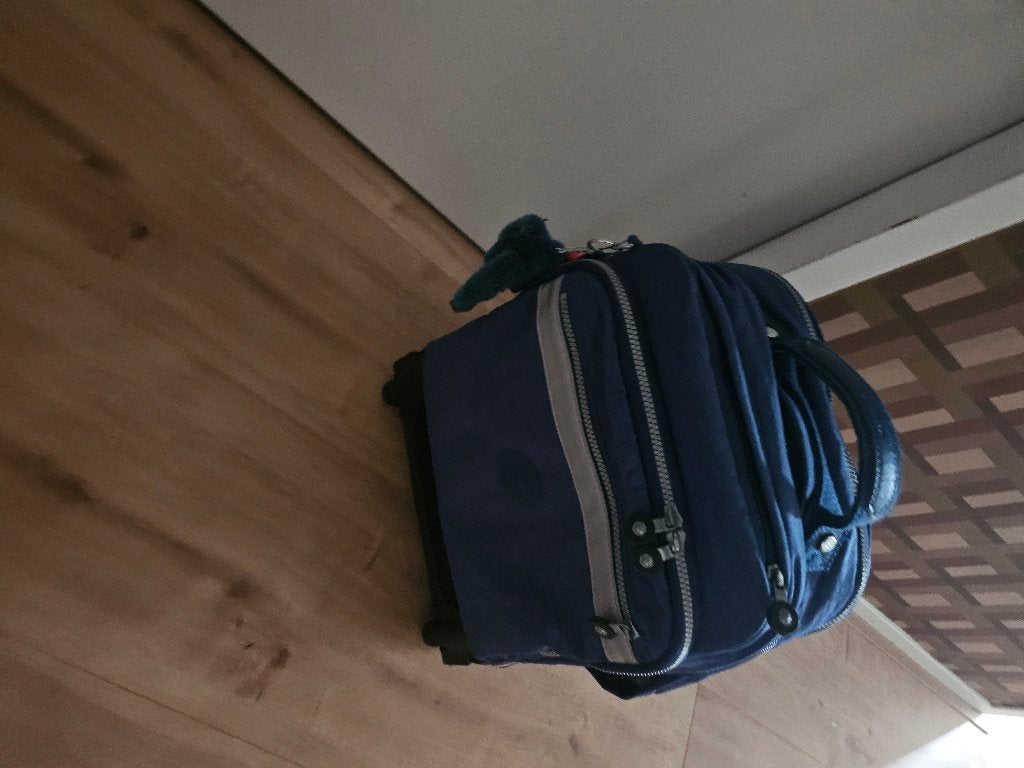 kipling rugtas/koffer  met wieltjes, Ophalen, Gebruikt, Kipling, 30 tot 45 cm