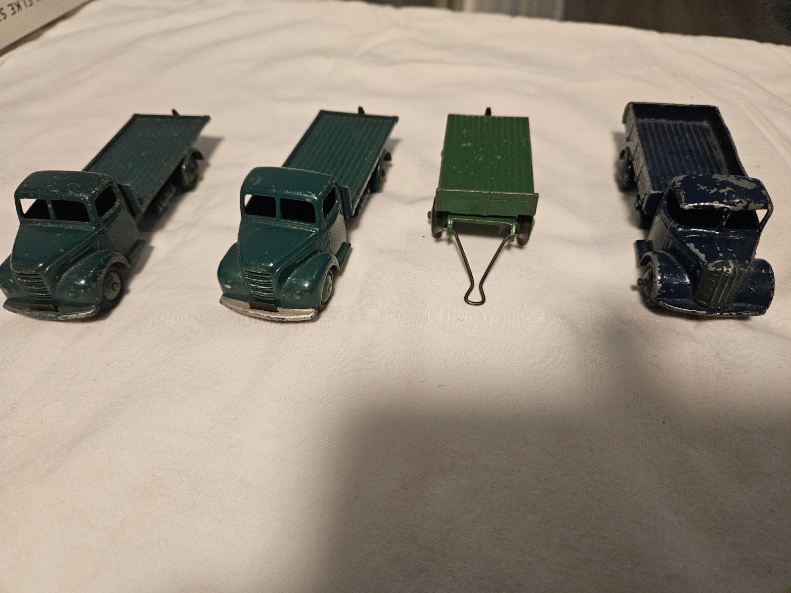 dinky toys militaire voertuigen " oude collectie, Ophalen of Verzenden, Gebruikt, Bus of Vrachtwagen, Dinky Toys