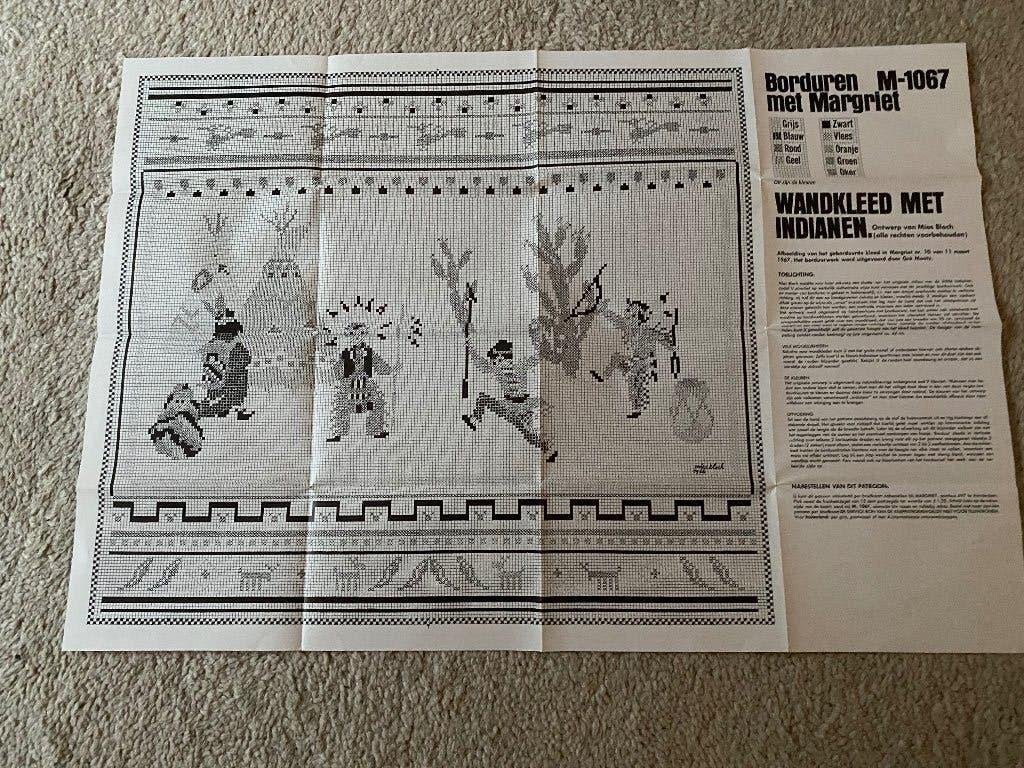 Wandkleed met Indianen, borduren van Mies Bloch, Hobby en Vrije tijd, Borduren en Borduurmachines, Ophalen of Verzenden, Patroon