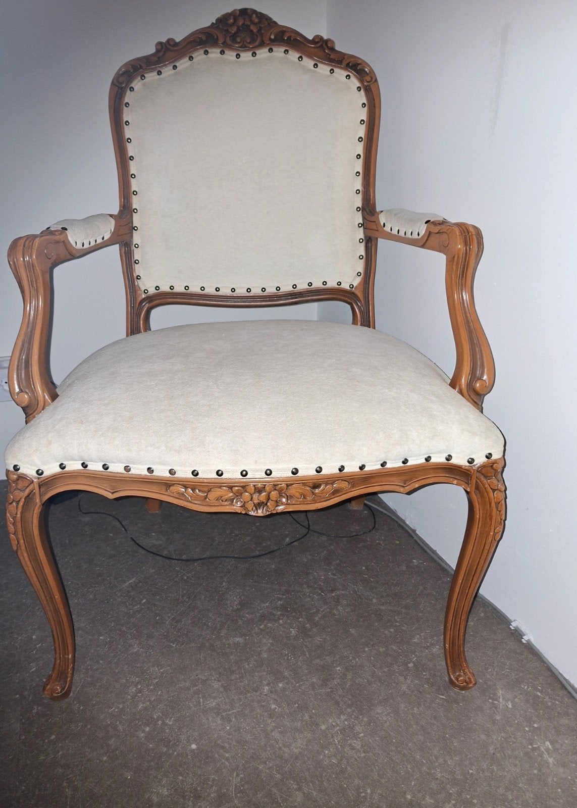 Queen Anna fauteuil, Ophalen