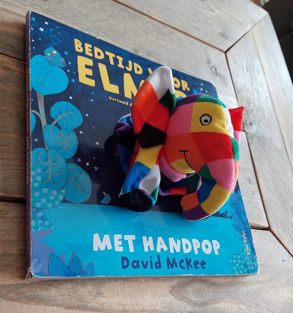 David McKee - Bedtijd voor Elmer, met handpop, Boeken, Kinderboeken | Baby's en Peuters, Ophalen of Verzenden, Zo goed als nieuw