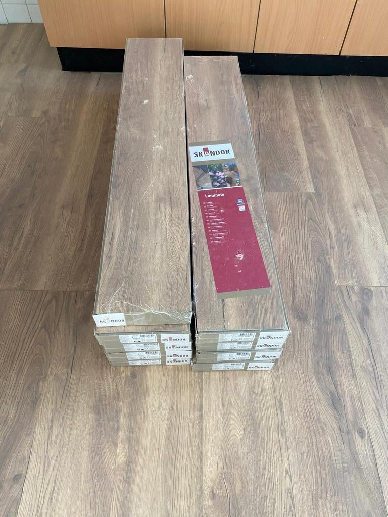 Laminaat per pakket 20 euro, Doe-het-zelf en Verbouw, 50 tot 150 cm, Ophalen of Verzenden, 10 m² of meer, 10 tot 30 cm