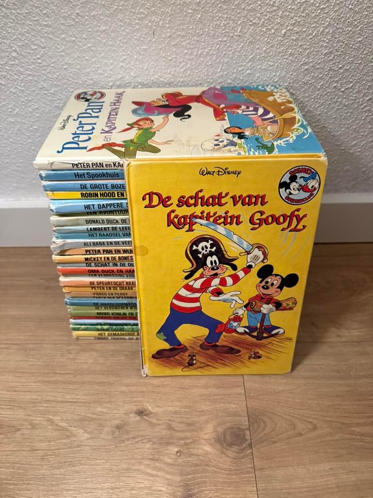 Vintage Walt Disney Boekenclub boekjes 1977-1981 (28 stuks), Ophalen of Verzenden, Overige figuren, Gebruikt, Overige typen