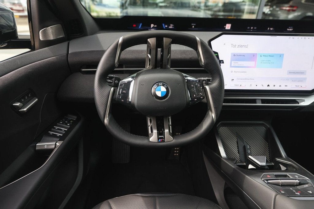 BMW iX3 50 xDrive M Sport / Trekhaak / Panoramadak / Head-Up, Auto's, BMW, Gebruikt, Zwart, Blauw, 2260 kg