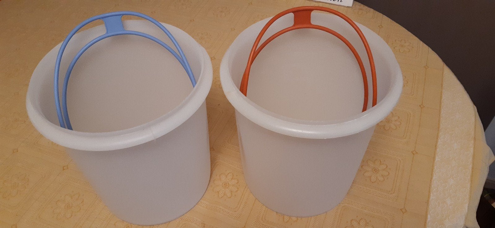 2 Tupperware emmers., Ophalen, Gebruikt, Overige typen