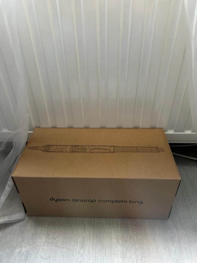 Dyson air wrapper nieuw in doos, Doos, Minder dan 35 cm, Minder dan 50 cm, Ophalen of Verzenden