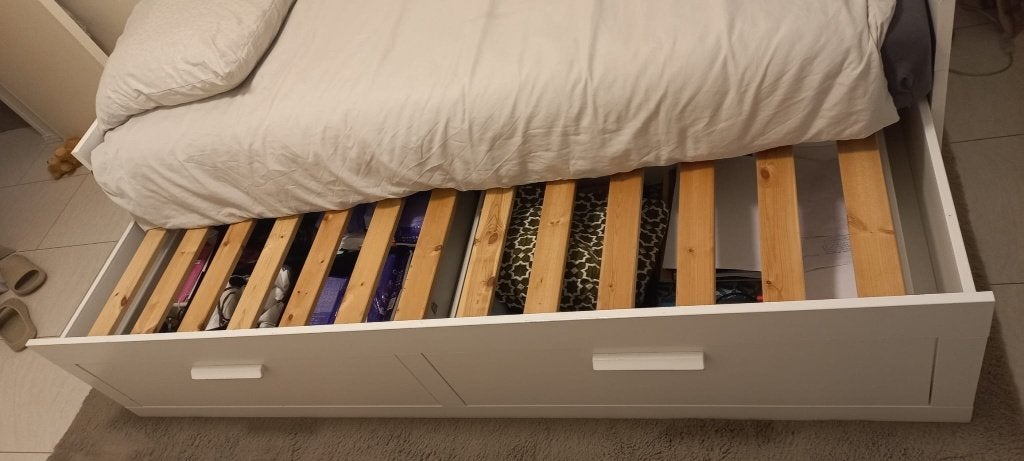 Bedbank met onderschuifbed of logeerbed, Ophalen, Gebruikt, Eenpersoons, Wit
