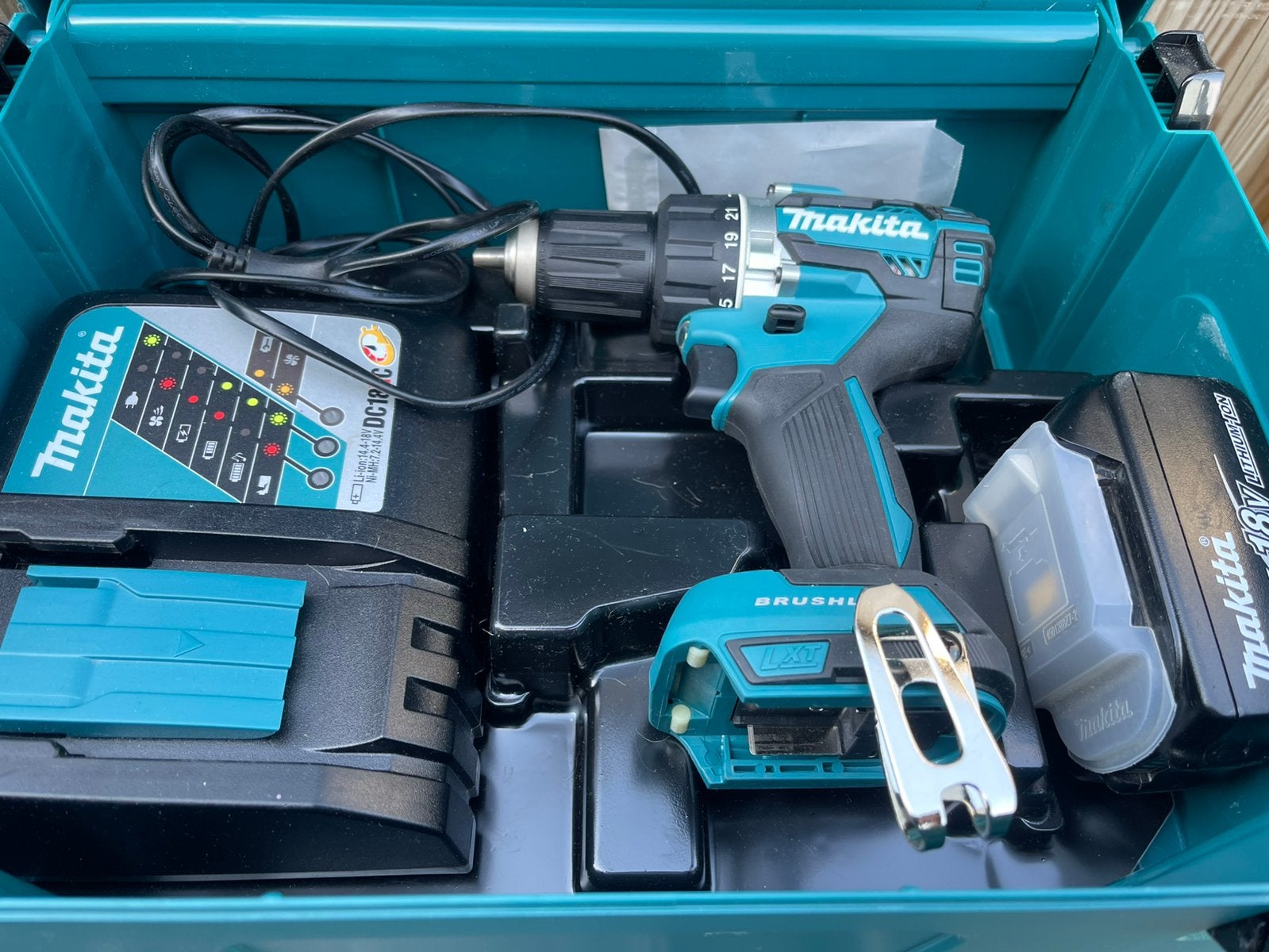 Makita schroefmachine 18 v, Ophalen, Zo goed als nieuw, Boor- en Schroefmachine