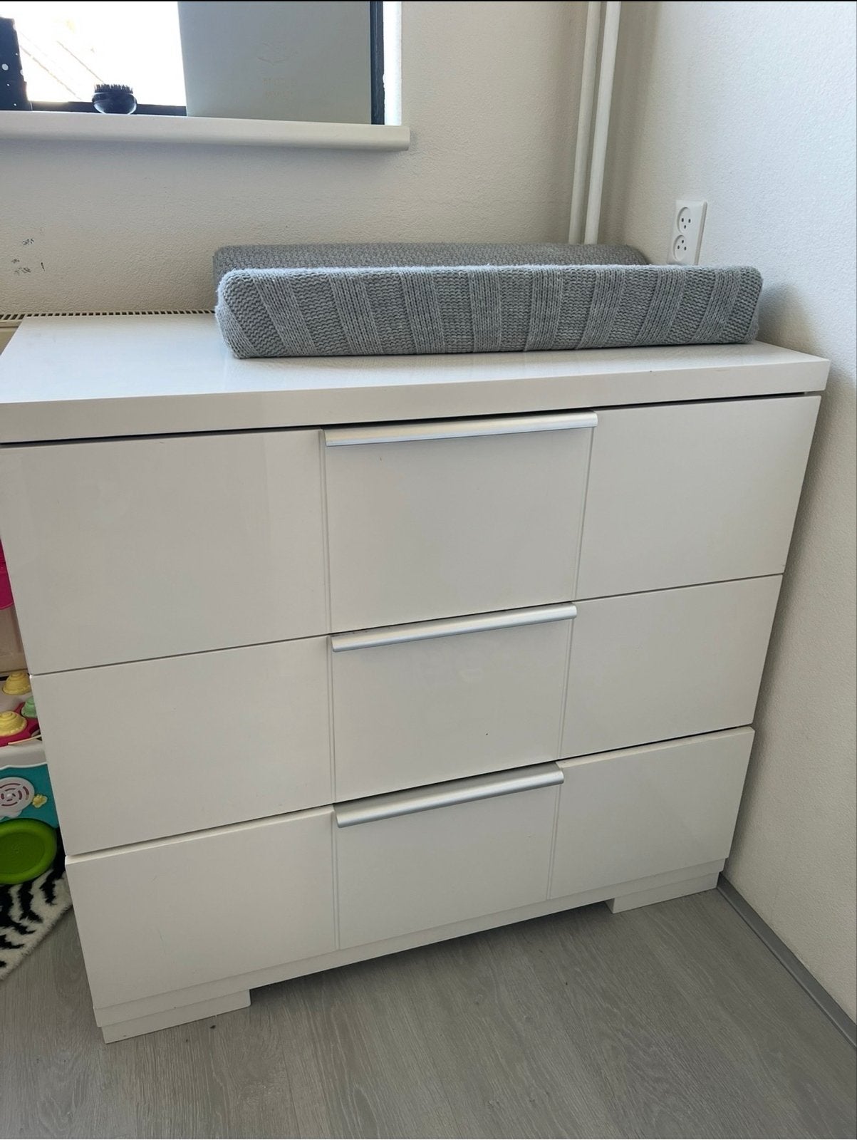 Witte Commode + ladikant, Ophalen, 50 tot 70 cm, Zo goed als nieuw, 75 tot 100 cm