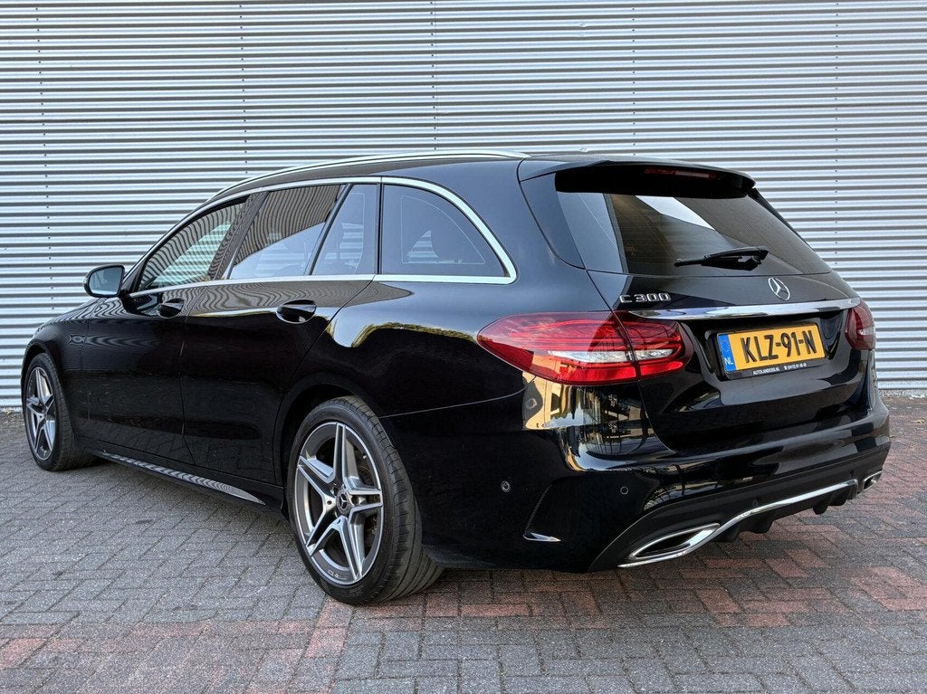 Mercedes C-klasse Estate 300 AMG CAMERA AUTOM CRUISE NAVI 18, Auto's, Automaat, Achterwielaandrijving, Gebruikt, Zwart