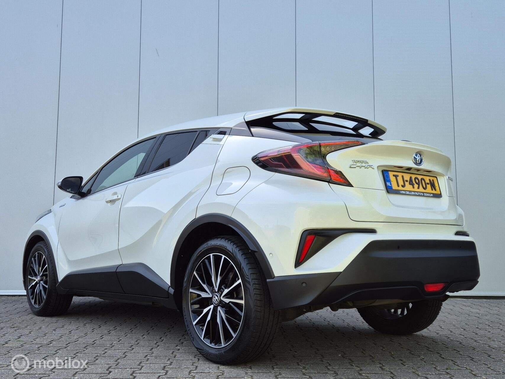 TOYOTA C-HR 1.8 HYBRID EXECUTIVE/FULL LED/JBL/KEYLESS/HALF-L, Euro 6, 4 cilinders, Adaptive Cruise Control, Origineel Nederlands
