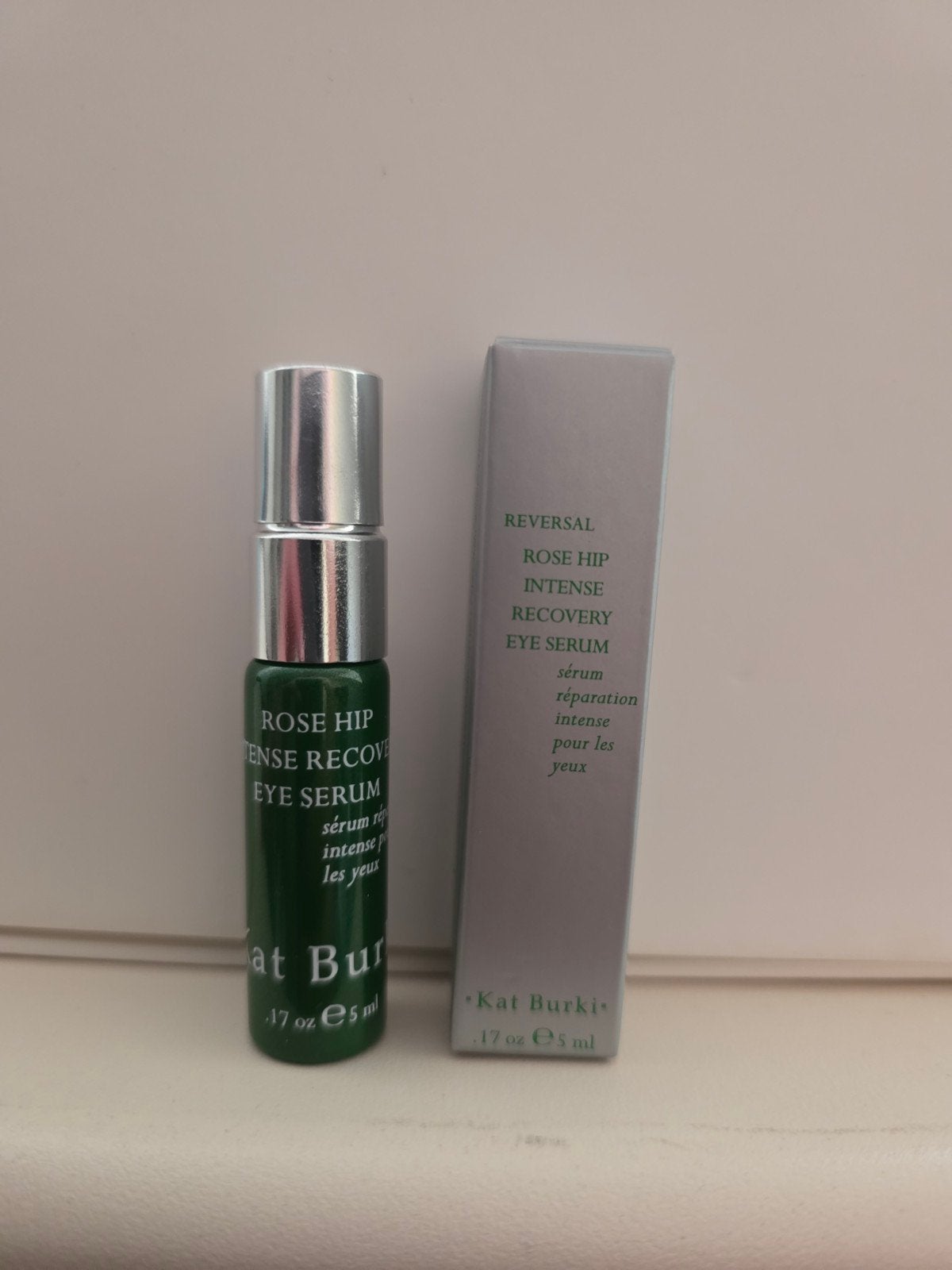 Kat Burki - Rose hip intense recovery eye serum (5 ml), Ophalen of Verzenden, Nieuw, Gehele gezicht, Verzorging