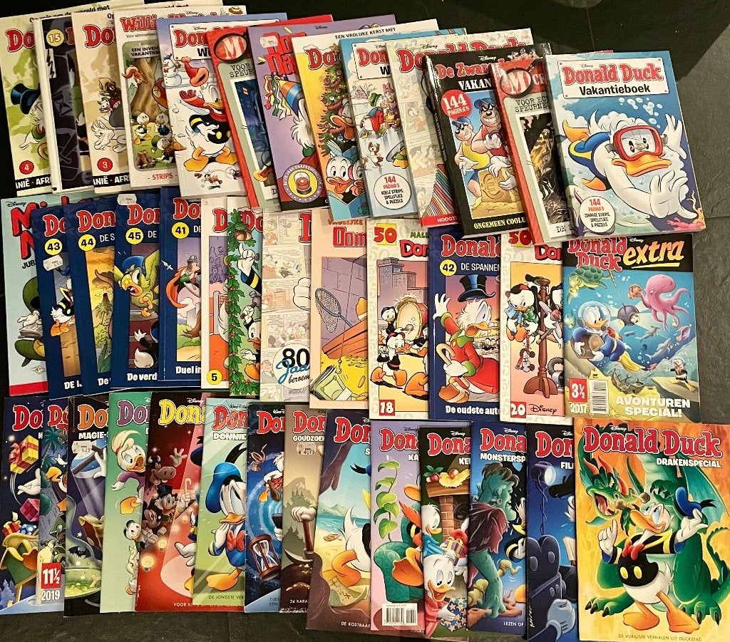 Geweldig pakket Donald Duck Specials, Extra’s; Vakantie!, Meerdere stripboeken, Ophalen of Verzenden, Zo goed als nieuw, Donald Duck / Disney