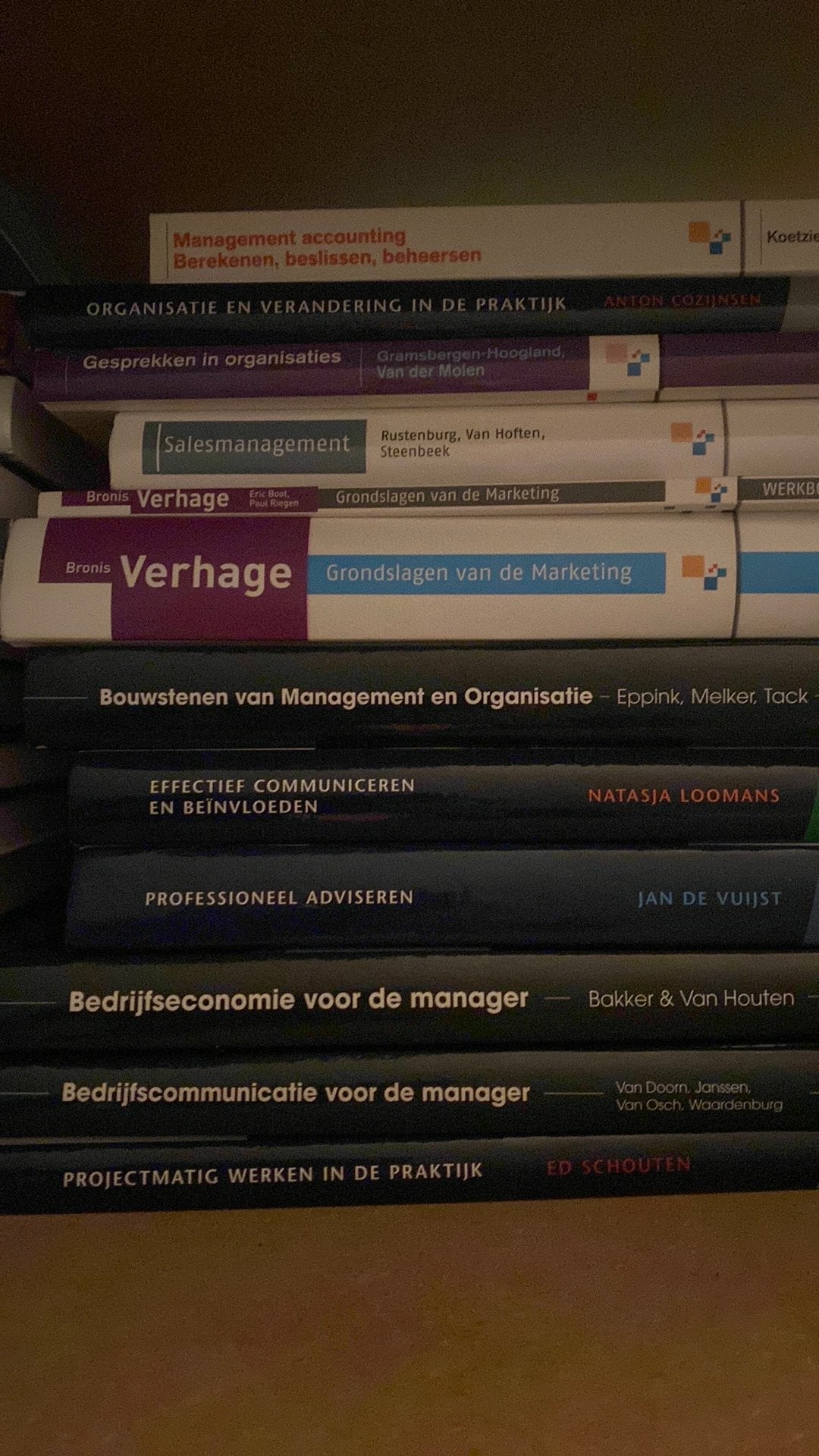 Heel veel boeken HBO bedrijfskunde Finance & Control, Ophalen, Gelezen, School, Studie en Wetenschap