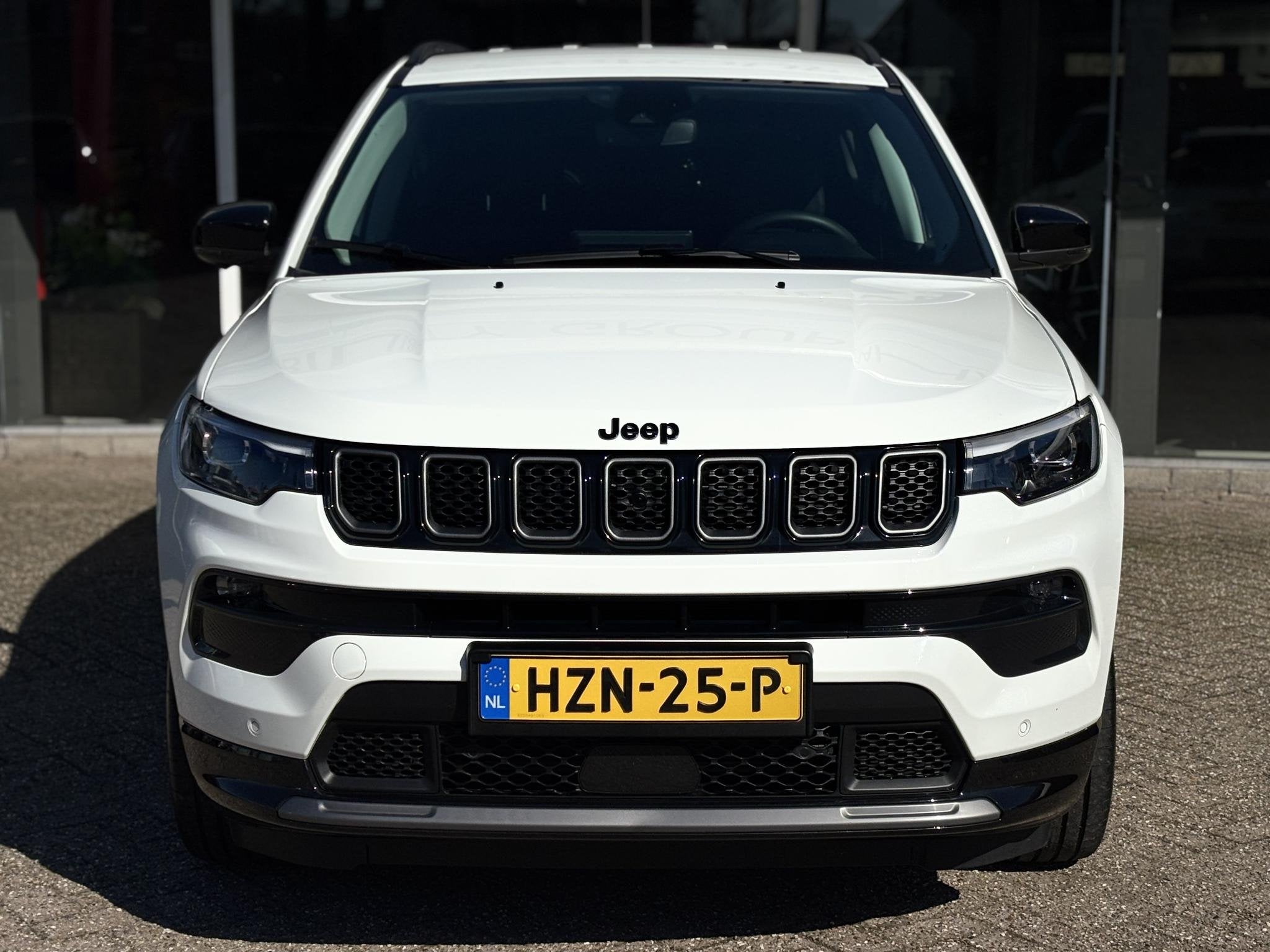 Jeep Compass 4xe 240 Plug-in Hybrid Electric Summit | Safety, Automaat, 1250 kg, 4 cilinders, Wit