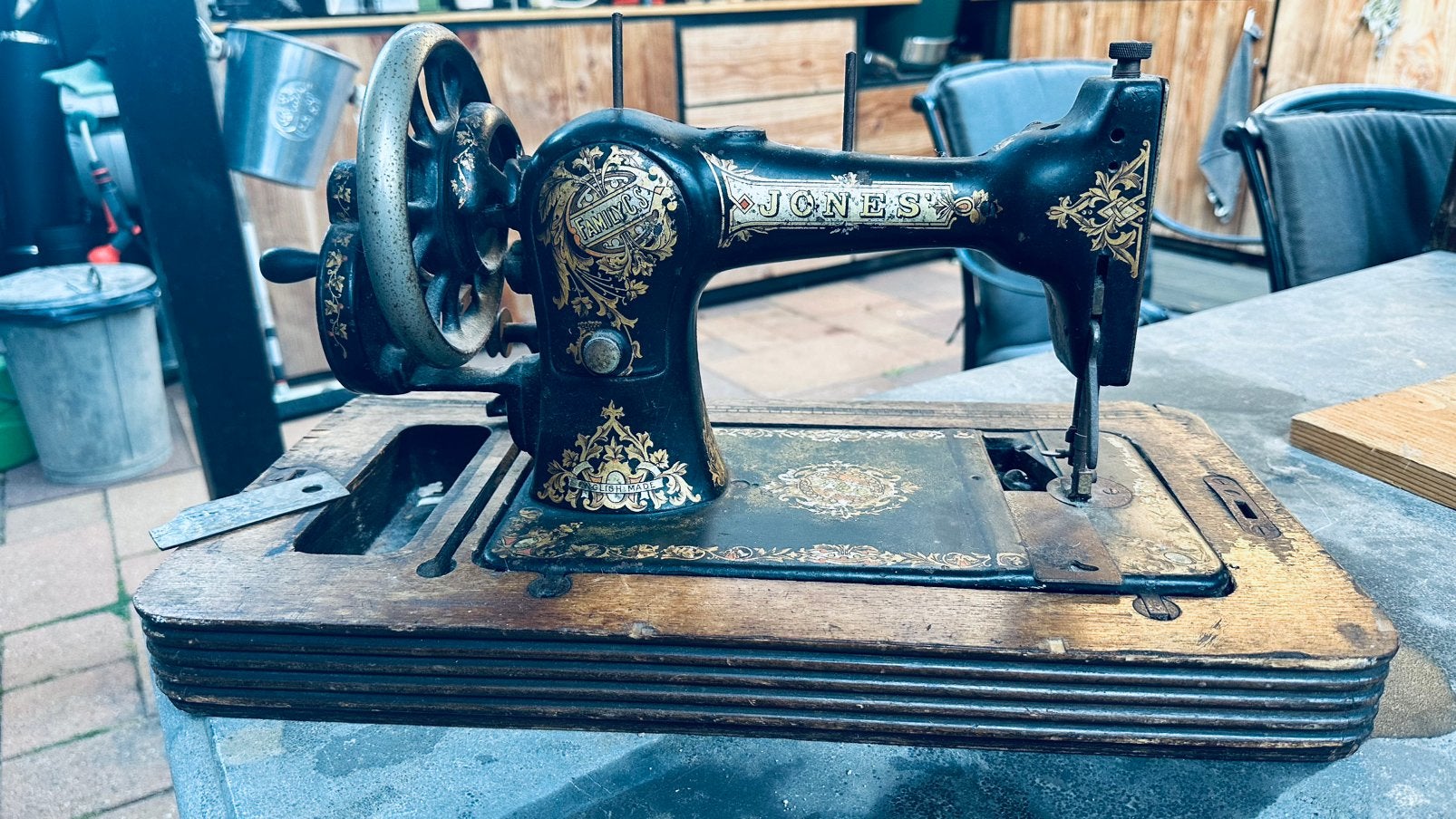Jones naaimachine, Antiek en Kunst, Antiek | Naaimachines, Ophalen