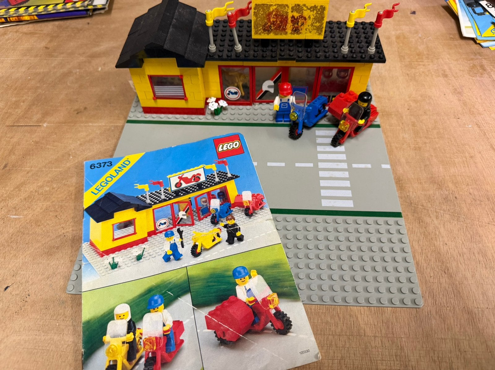 LEGO Legoland 6373 Motorwerkplaats met motoren en figuren, Gebruikt, Lego, Ophalen of Verzenden, Compleet