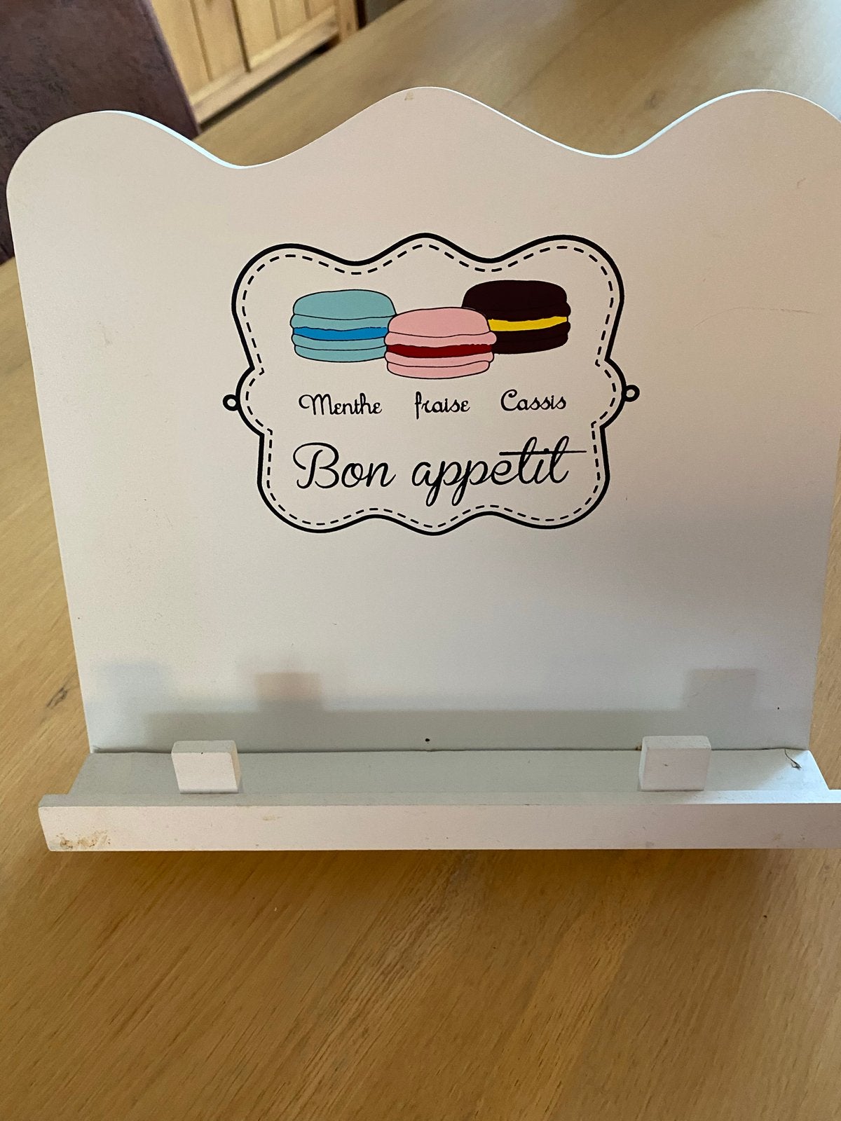 Houten kookboekstandaard met macaron-opdruk, Huis en Inrichting, Hout, Ophalen of Verzenden, Wit, Overige typen