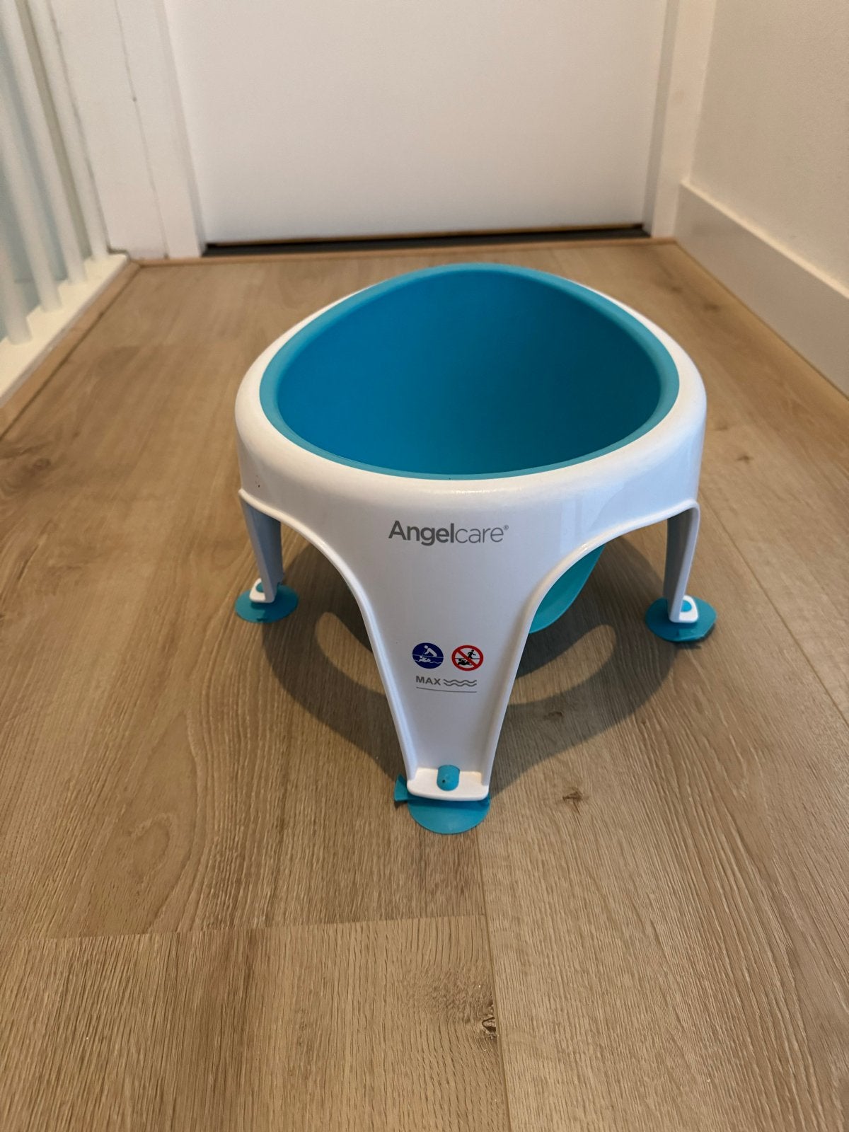Angelcare Badzitje - Wit/Blauw, Overige merken, Ophalen of Verzenden, Zo goed als nieuw, Badzitje of Badring