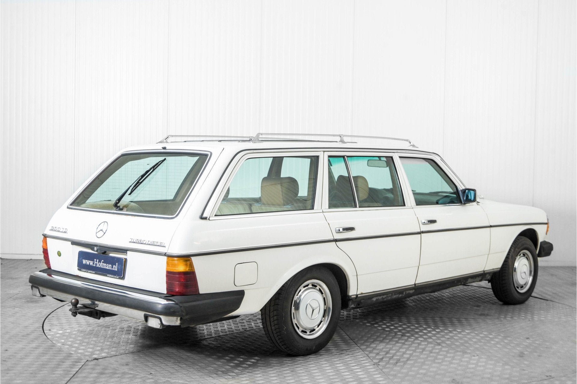Mercedes-Benz 300TDT Turbo combi (W123) (bj 1983, automaat), Automaat, Achterwielaandrijving, Gebruikt, 82 pk