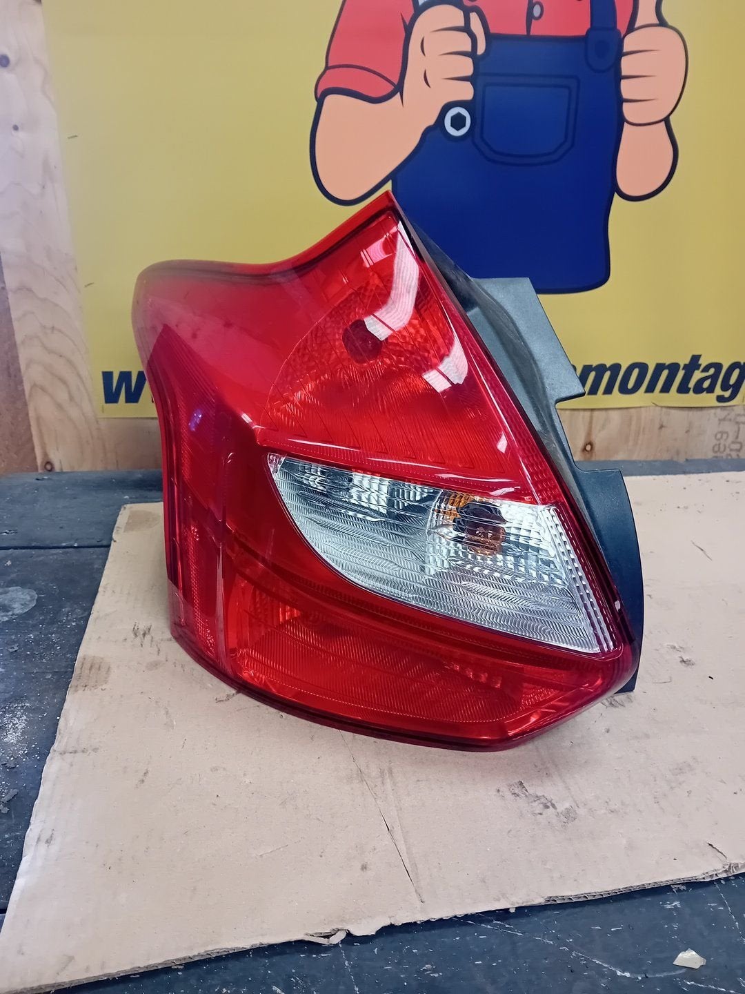 Linker achterlicht Ford Focus MK3 2013, Gebruikt, -, Ophalen of Verzenden, Ford