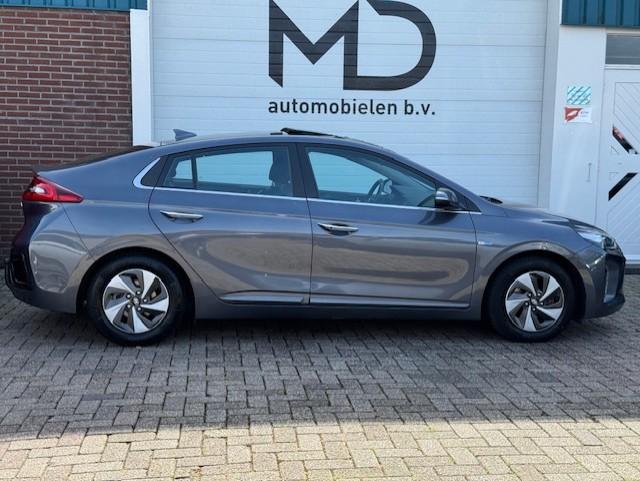 Hyundai IONIQ 1.6 GDi Premium - Dealer onderhouden - LED, 1345 kg, Gebruikt, Bedrijf, IONIQ