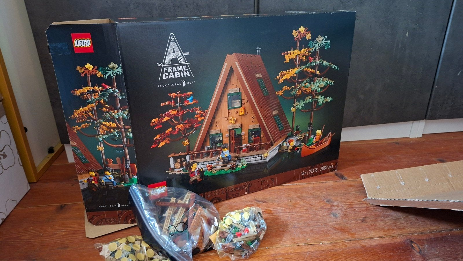LEGO Ideas A-Frame Cabine (21338) - zo goed als nieuw, Lego, Ophalen of Verzenden, Compleet, Complete set