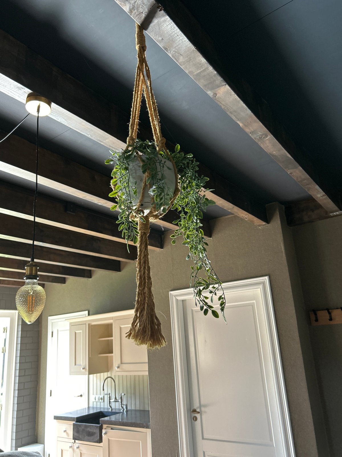 Macramé plantenhanger met kunstplant -  set van twee, Beige, Boho, Ophalen of Verzenden, Zo goed als nieuw