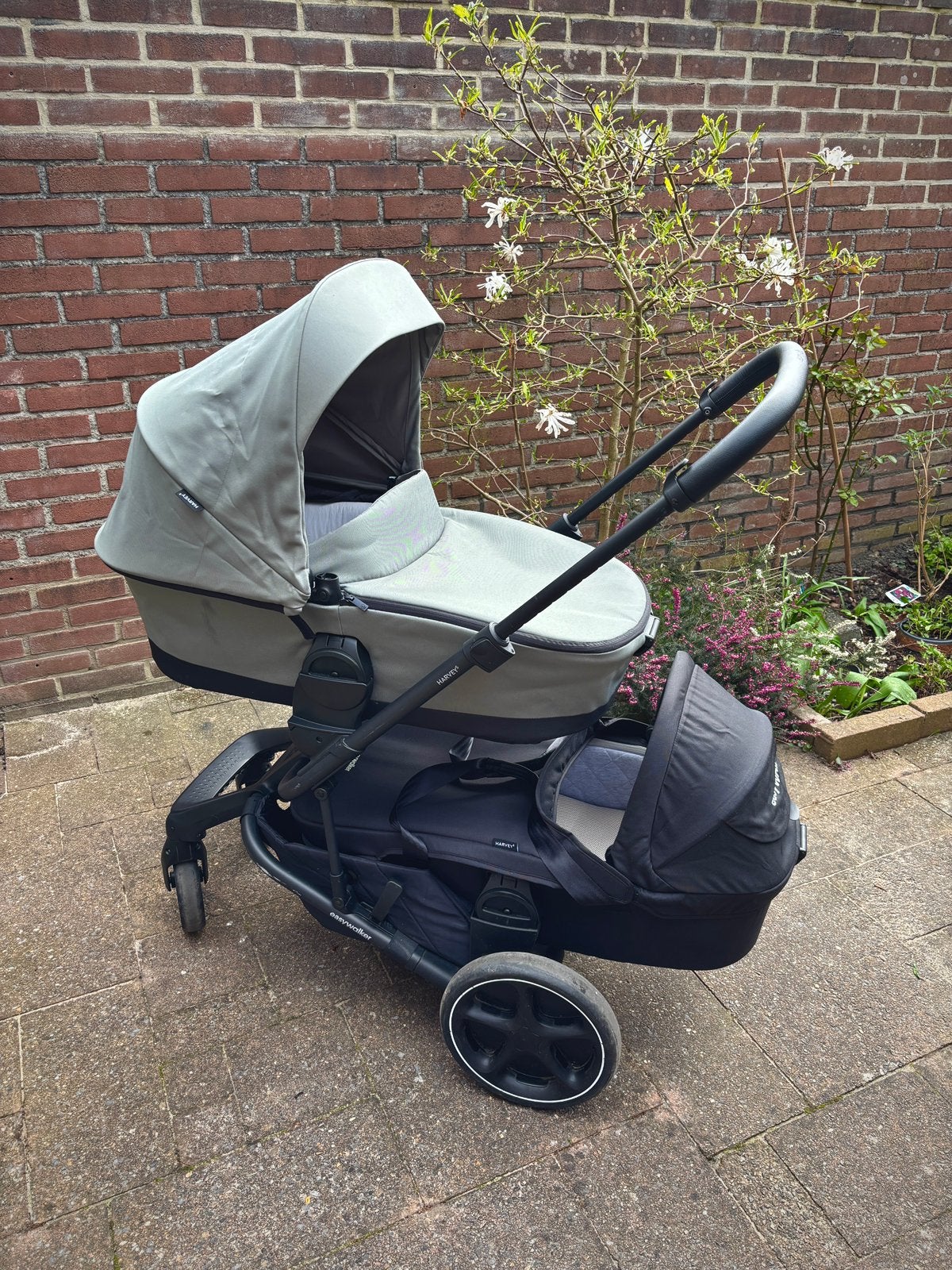 Complete Easywalker Harvey5 voor tweelingen, Kinderen en Baby's, Kinderwagens en Combinaties, Zo goed als nieuw, Verstelbare duwstang