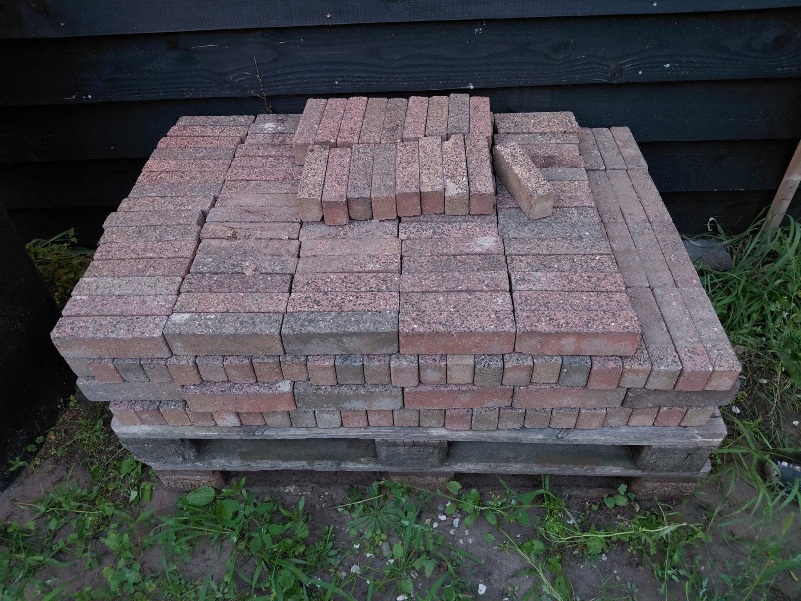 Waaltjes - ca. 4 m², Tuin en Terras, Ophalen, Gebruikt, Klinkers, Minder dan 5 m²