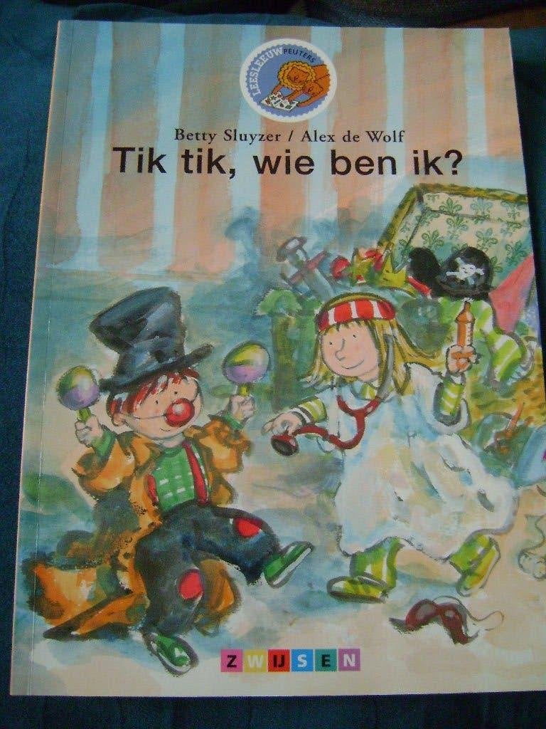 BETTY SLUYZER & Alex de Wolf - Tik tik, wie ben ik?, Gelezen, Fictie algemeen, Ophalen of Verzenden, Betty Sluyzer