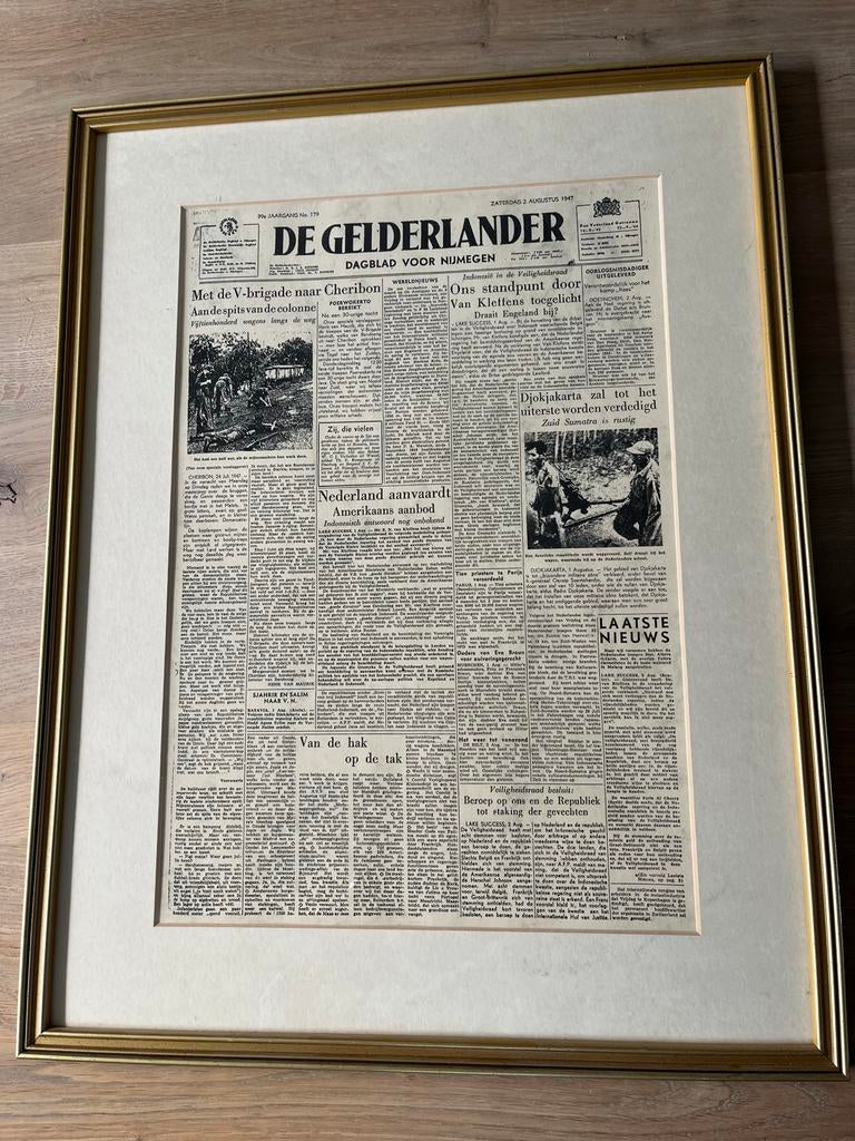 Ingelijste Gelderlander krant - 2 augustus 1947, Ophalen, Schilderij, Vintage, Goud